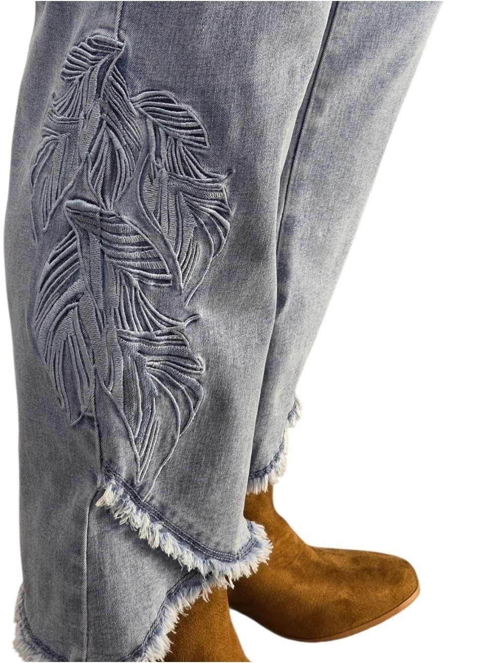 Charlie B Tulip Embroidered Bootcut Jeans 18 Boho Coastal - Picture 6 of 10